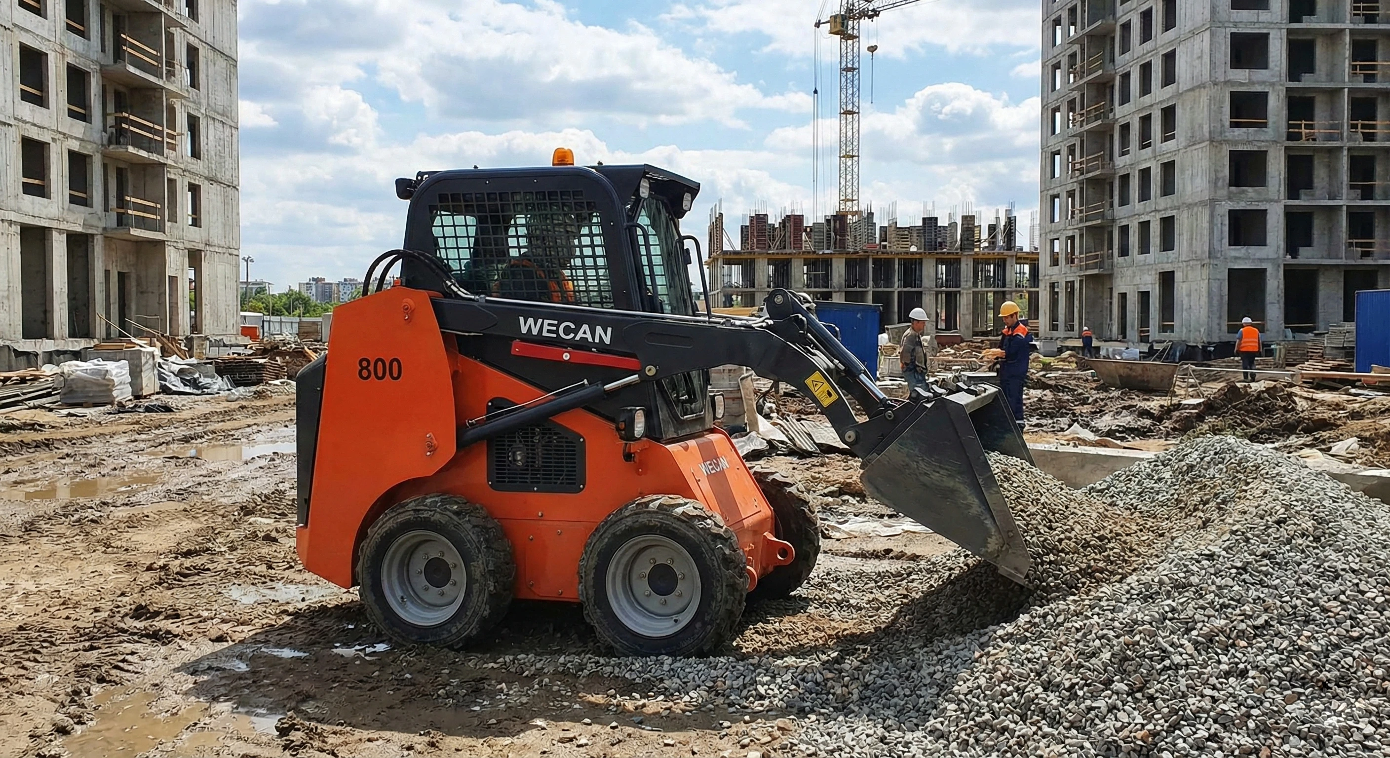 Мини-погрузчик WECAN на стройке